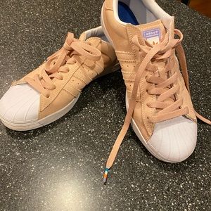 Adorable Women’s Adidas